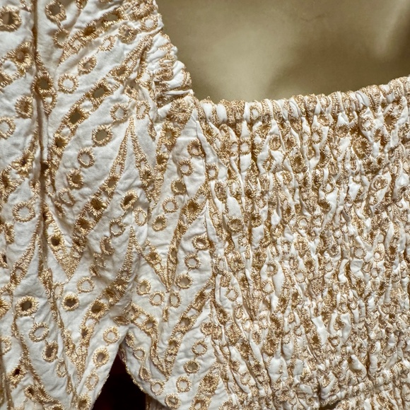 Lilly Pulitzer Yara Eyelet SET - Gold Metallic & Cream (Size 00) - Picture 3 of 10